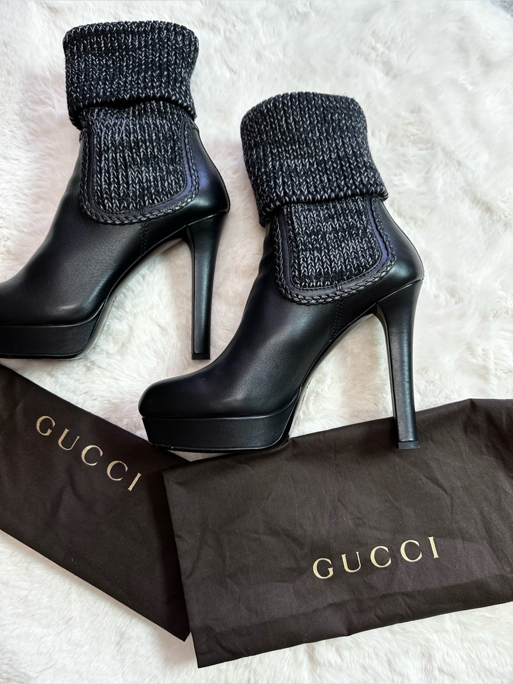Gucci Black Heeled Boots with Knit Cuff - Picture 12 of 16